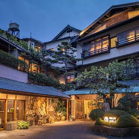 Arima Onsen Tocen Goshobo Hotel Kobe Exterior photo The hotel's courtyard