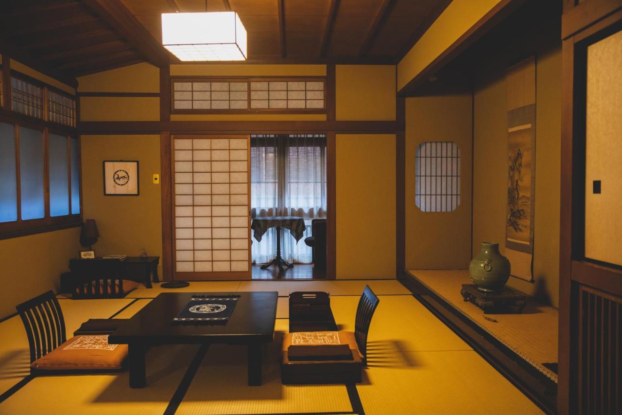Arima Onsen Tocen Goshobo Hotel Kobe Exterior photo A traditional Japanese room