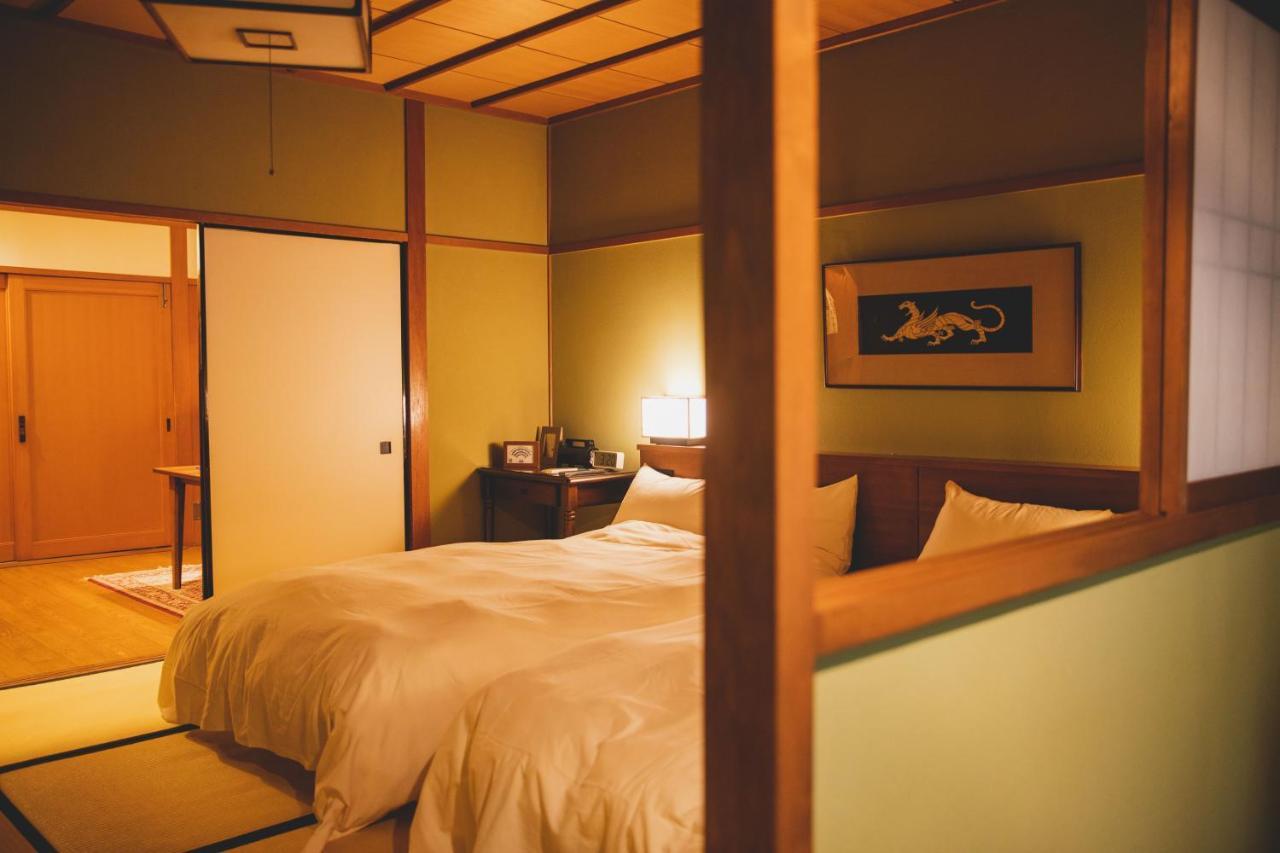 Arima Onsen Tocen Goshobo Hotel Kobe Exterior photo A room at the hotel