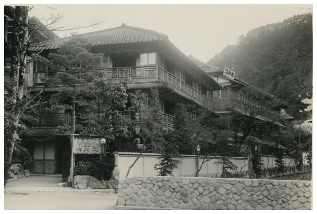 Arima Onsen Tocen Goshobo Hotel Kobe Exterior photo The house of the 10th Prince of Tokugawa, Tokugawa Yoshiaki, in Nagoya, 1933