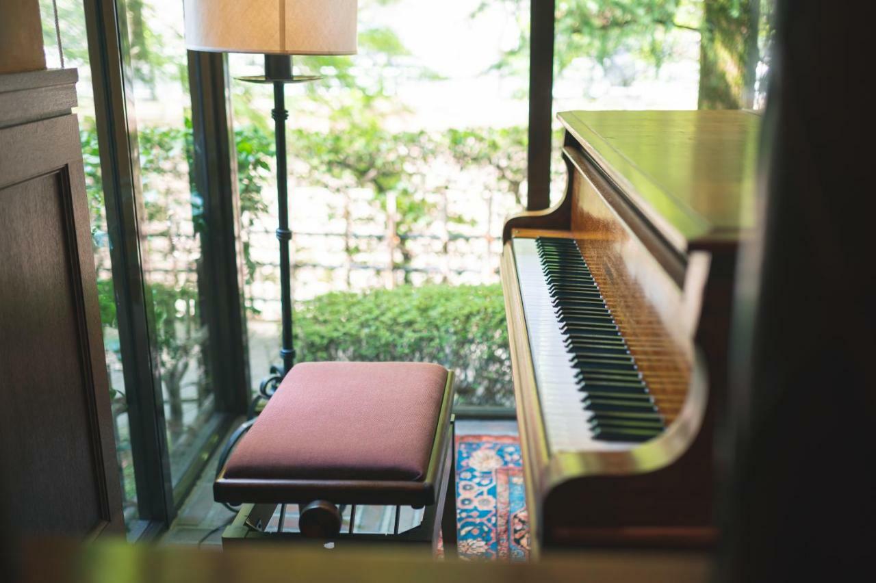 Arima Onsen Tocen Goshobo Hotel Kobe Exterior photo Piano in the lobby