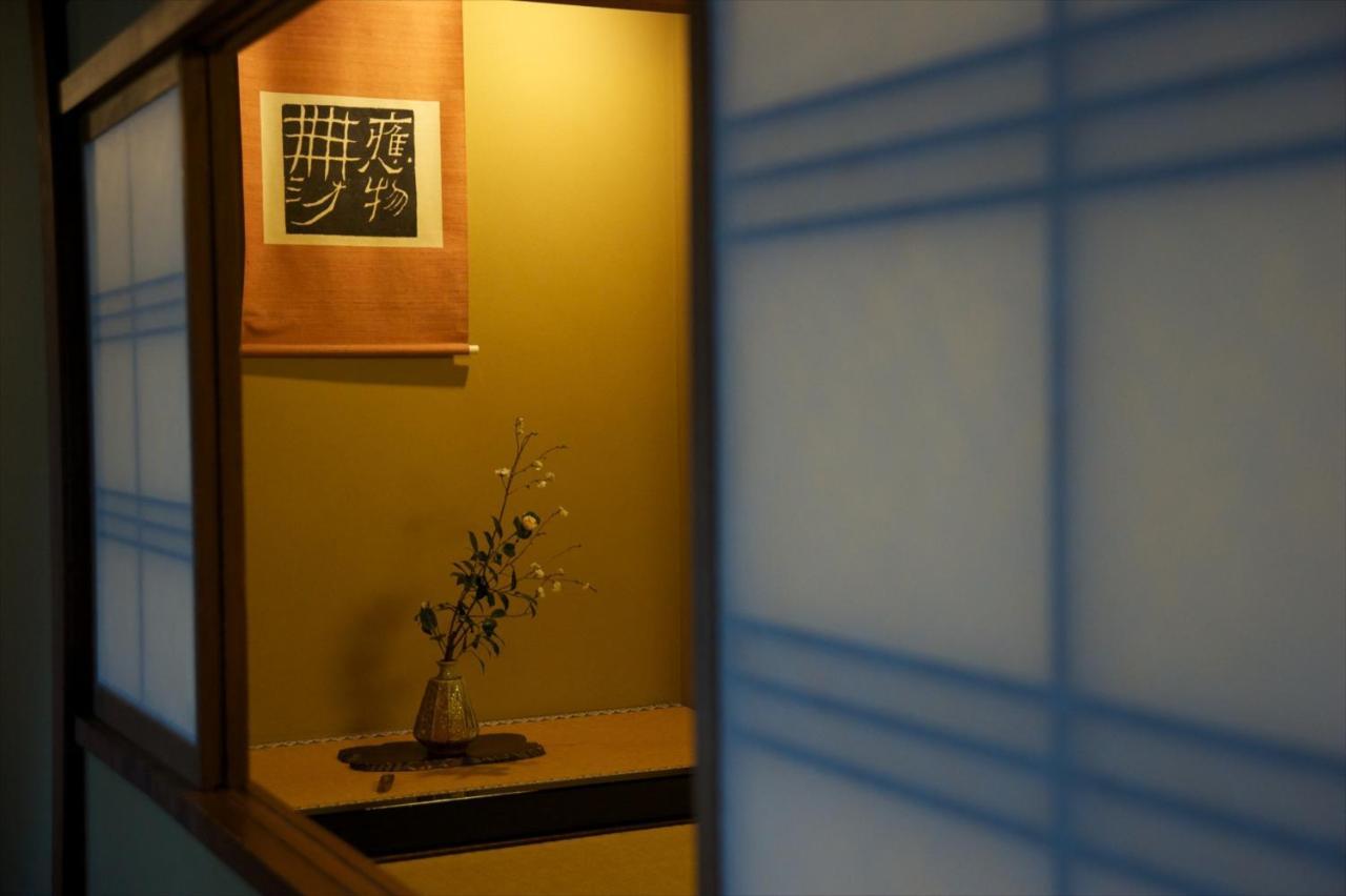 Arima Onsen Tocen Goshobo Hotel Kobe Exterior photo Ikebana